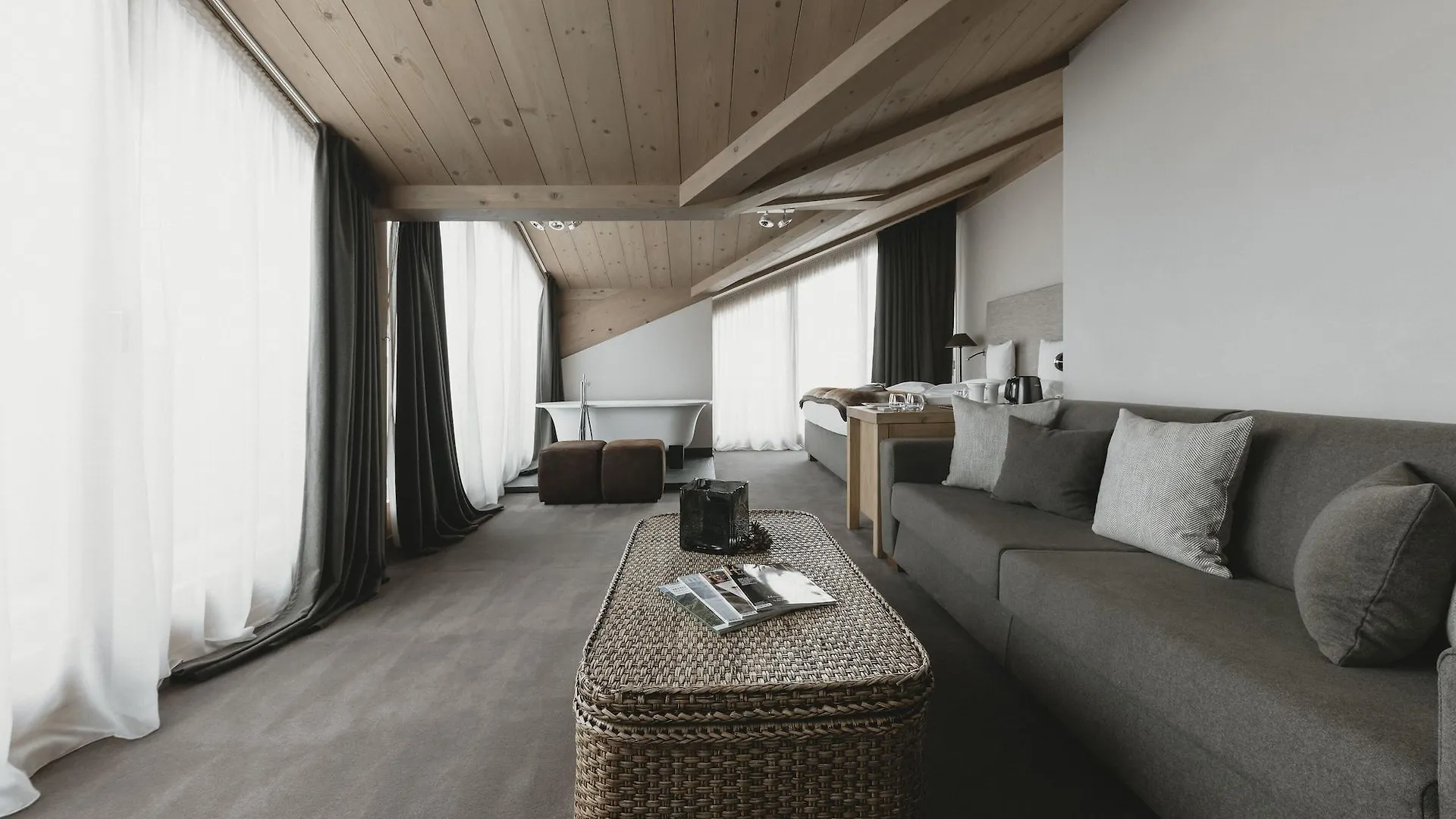 Eco & Wellness Boutique Hotel Sonne Livigno 4*,  Włochy